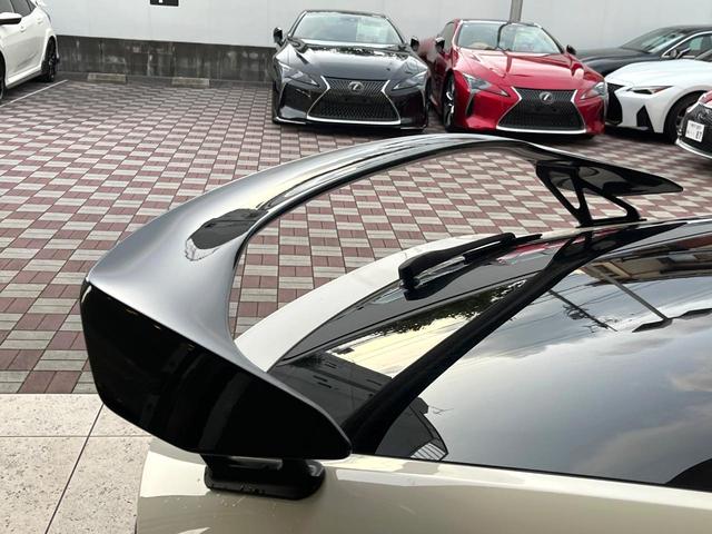 シビック タイプR 6MT ターボ トリプルマフラー バックカメラ ホンダセンシング 純正19インチアルミ 左右独立オートエアコン アルカンターラ巻きステアリング レッドラックススエードスポーツシート ホンダコネクトナビ(6枚目)