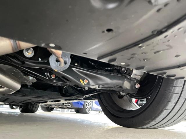 シビック タイプR 6MT ターボ トリプルマフラー バックカメラ ホンダセンシング 純正19インチアルミ 左右独立オートエアコン アルカンターラ巻きステアリング レッドラックススエードスポーツシート ホンダコネクトナビ(31枚目)