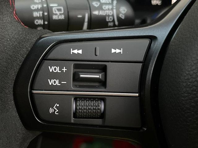 シビック タイプR 6MT ターボ トリプルマフラー バックカメラ ホンダセンシング 純正19インチアルミ 左右独立オートエアコン アルカンターラ巻きステアリング レッドラックススエードスポーツシート ホンダコネクトナビ(44枚目)