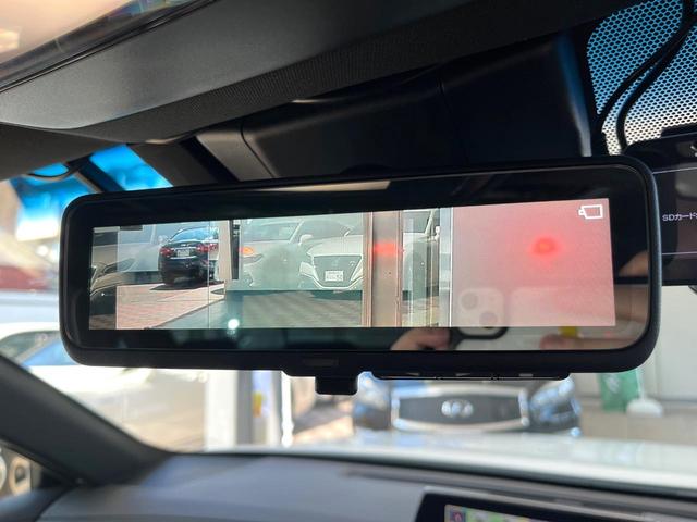 クラウンハイブリッド RSアドバンス TRDエアロ ムーンルーフ セーフティパッケージプラス 黒革シート ブラインドスポットモニター 3眼LEDヘッド 純正18インチスパッタリング塗装アルミ カラーヘッドアップディスプレイ スマートキー(6枚目)