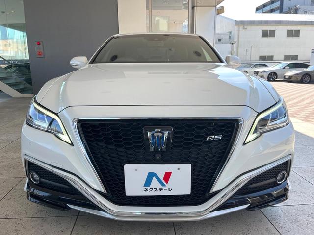 クラウンハイブリッド RSアドバンス TRDエアロ ムーンルーフ セーフティパッケージプラス 黒革シート ブラインドスポットモニター 3眼LEDヘッド 純正18インチスパッタリング塗装アルミ カラーヘッドアップディスプレイ スマートキー(14枚目)