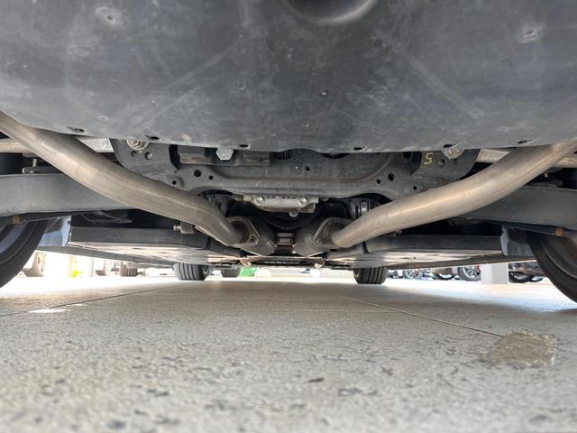 クラウンハイブリッド RSアドバンス TRDエアロ ムーンルーフ セーフティパッケージプラス 黒革シート ブラインドスポットモニター 3眼LEDヘッド 純正18インチスパッタリング塗装アルミ カラーヘッドアップディスプレイ スマートキー(19枚目)