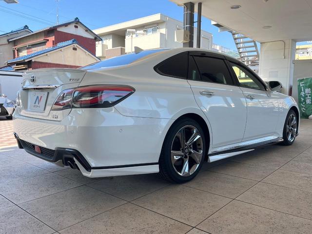 クラウンハイブリッド RSアドバンス TRDエアロ ムーンルーフ セーフティパッケージプラス 黒革シート ブラインドスポットモニター 3眼LEDヘッド 純正18インチスパッタリング塗装アルミ カラーヘッドアップディスプレイ スマートキー(21枚目)