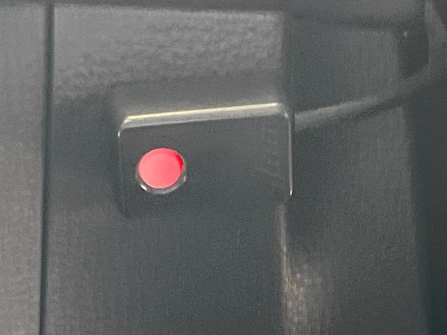 クラウンハイブリッド RSアドバンス TRDエアロ ムーンルーフ セーフティパッケージプラス 黒革シート ブラインドスポットモニター 3眼LEDヘッド 純正18インチスパッタリング塗装アルミ カラーヘッドアップディスプレイ スマートキー(47枚目)