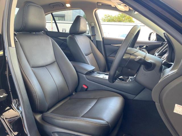 スカイライン ３５０ＧＴ　ＦＯＵＲ　ハイブリッド　タイプＰ　アラウンドビューモニター　エマージェンシーブレーキ　インテリジェントクルーズコントロール　純正１７インチアルミ　メモリー機能付きパワーシート　黒革シート　シートヒーター　革巻きステアリング　純正ナビ（9枚目）