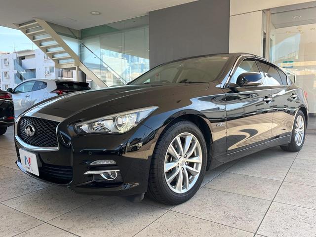 スカイライン ３５０ＧＴ　ＦＯＵＲ　ハイブリッド　タイプＰ　アラウンドビューモニター　エマージェンシーブレーキ　インテリジェントクルーズコントロール　純正１７インチアルミ　メモリー機能付きパワーシート　黒革シート　シートヒーター　革巻きステアリング　純正ナビ（15枚目）