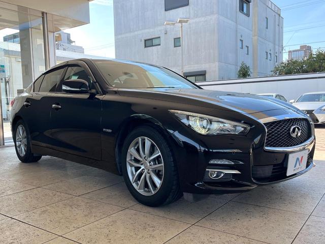 スカイライン ３５０ＧＴ　ＦＯＵＲ　ハイブリッド　タイプＰ　アラウンドビューモニター　エマージェンシーブレーキ　インテリジェントクルーズコントロール　純正１７インチアルミ　メモリー機能付きパワーシート　黒革シート　シートヒーター　革巻きステアリング　純正ナビ（16枚目）