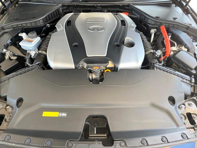 スカイライン ３５０ＧＴ　ＦＯＵＲ　ハイブリッド　タイプＰ　アラウンドビューモニター　エマージェンシーブレーキ　インテリジェントクルーズコントロール　純正１７インチアルミ　メモリー機能付きパワーシート　黒革シート　シートヒーター　革巻きステアリング　純正ナビ（20枚目）