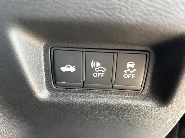 スカイライン ３５０ＧＴ　ＦＯＵＲ　ハイブリッド　タイプＰ　アラウンドビューモニター　エマージェンシーブレーキ　インテリジェントクルーズコントロール　純正１７インチアルミ　メモリー機能付きパワーシート　黒革シート　シートヒーター　革巻きステアリング　純正ナビ（38枚目）