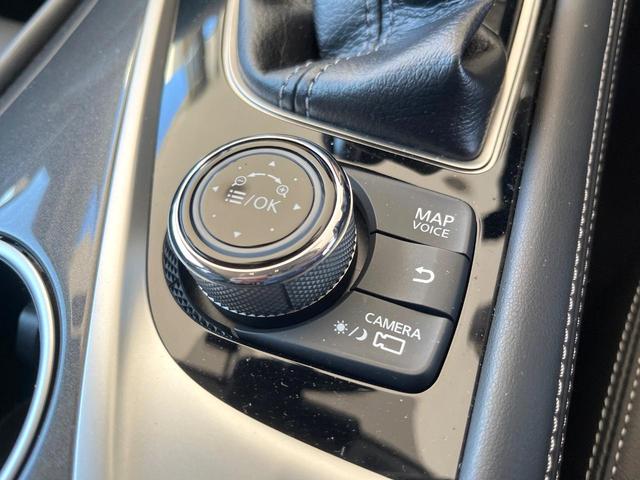 スカイライン ３５０ＧＴ　ＦＯＵＲ　ハイブリッド　タイプＰ　アラウンドビューモニター　エマージェンシーブレーキ　インテリジェントクルーズコントロール　純正１７インチアルミ　メモリー機能付きパワーシート　黒革シート　シートヒーター　革巻きステアリング　純正ナビ（45枚目）