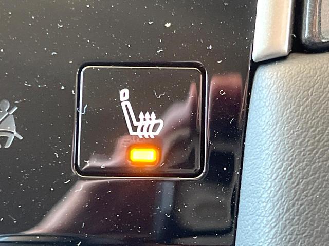 スカイライン ３５０ＧＴ　ＦＯＵＲ　ハイブリッド　タイプＰ　アラウンドビューモニター　エマージェンシーブレーキ　インテリジェントクルーズコントロール　純正１７インチアルミ　メモリー機能付きパワーシート　黒革シート　シートヒーター　革巻きステアリング　純正ナビ（47枚目）