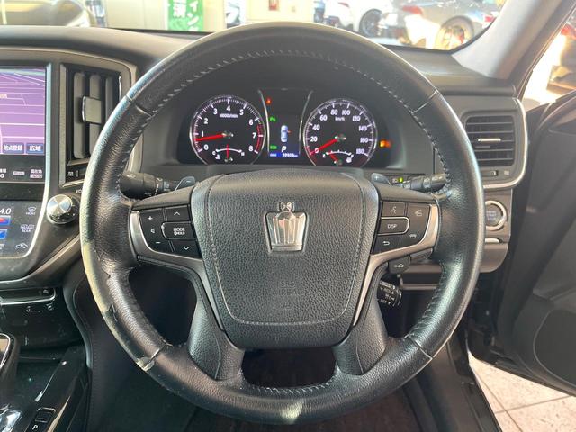 クラウン アスリートG パノラミックビューモニター プリクラッシュセーフティシステム レーダークルーズコントロール クリアランスソナー 黒革シート メモリー機能付きパワーシート 純正18インチアルミ イージークローザー 禁煙(11枚目)