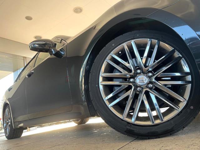 クラウン アスリートG パノラミックビューモニター プリクラッシュセーフティシステム レーダークルーズコントロール クリアランスソナー 黒革シート メモリー機能付きパワーシート 純正18インチアルミ イージークローザー 禁煙(13枚目)