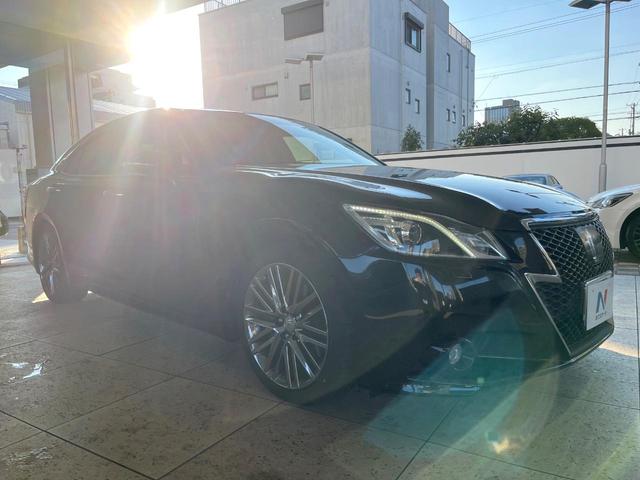 クラウン アスリートG パノラミックビューモニター プリクラッシュセーフティシステム レーダークルーズコントロール クリアランスソナー 黒革シート メモリー機能付きパワーシート 純正18インチアルミ イージークローザー 禁煙(16枚目)