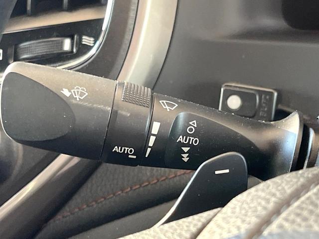 クラウン アスリートG パノラミックビューモニター プリクラッシュセーフティシステム レーダークルーズコントロール クリアランスソナー 黒革シート メモリー機能付きパワーシート 純正18インチアルミ イージークローザー 禁煙(38枚目)