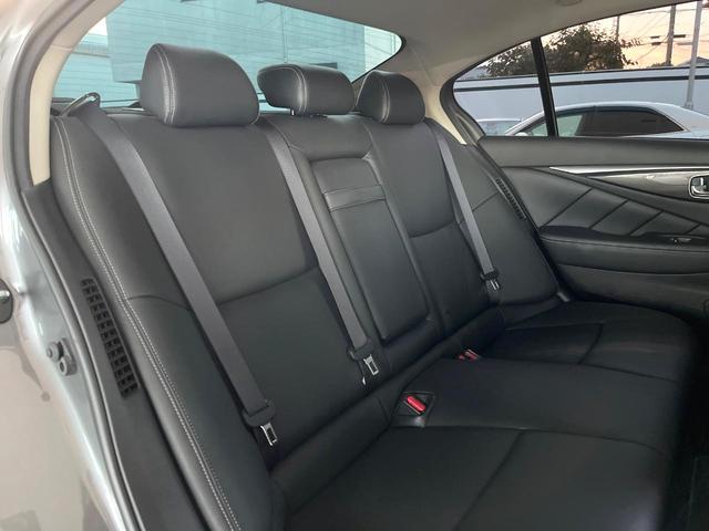 スカイライン 350GT ハイブリッド タイプP IMPULマフラー RAYS19インチアルミ アラウンドビューモニター エマージェンシーブレーキ インテリジェントクルーズコントロール 黒革シート メモリー機能付きパワーシート 革巻きステアリング(9枚目)