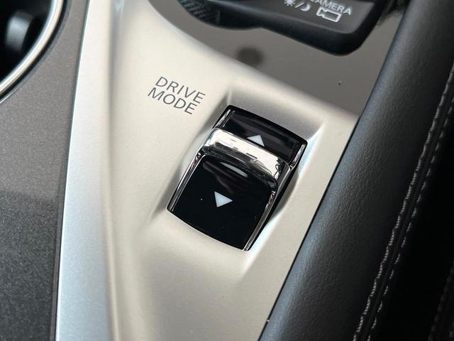 スカイライン 350GT ハイブリッド タイプP IMPULマフラー RAYS19インチアルミ アラウンドビューモニター エマージェンシーブレーキ インテリジェントクルーズコントロール 黒革シート メモリー機能付きパワーシート 革巻きステアリング(24枚目)