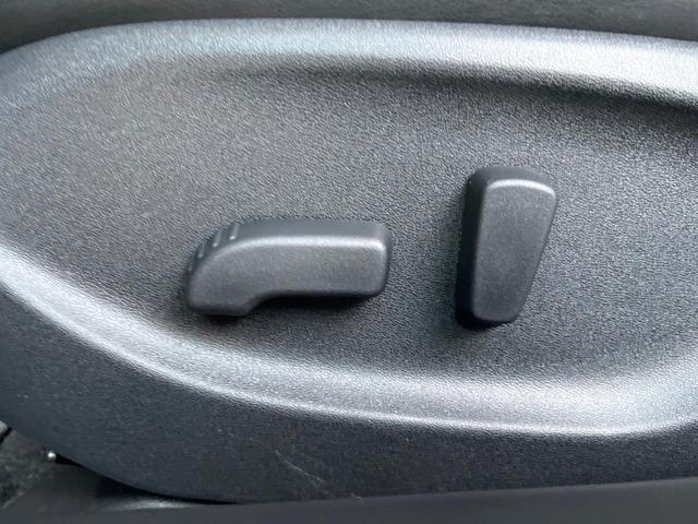 スカイライン 350GT ハイブリッド タイプP IMPULマフラー RAYS19インチアルミ アラウンドビューモニター エマージェンシーブレーキ インテリジェントクルーズコントロール 黒革シート メモリー機能付きパワーシート 革巻きステアリング(39枚目)