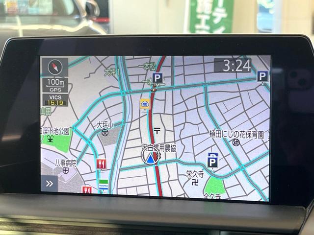 クラウンハイブリッド ＲＳアドバンス　パノラミックビューモニター　白革シート　デジタルインナーミラー　ブラインドスポットモニター　リヤクロストラフィックオートブレーキ　純正１８インチアルミ　パドルシフト　メモリー機能付きパワーシート　禁煙（46枚目）