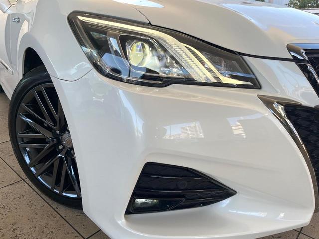 クラウンハイブリッド アスリートS J-フロンティアリミテッド 特別仕様車 パノラミックビューモニター ムーンルーフ 純正オプション18インチアルミ 黒革シート セーフティセンス クリアランスソナー/バックソナー LEDヘッドライト&フォグ シートヒーター ETC(12枚目)