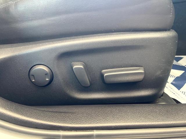 クラウンハイブリッド アスリートS J-フロンティアリミテッド 特別仕様車 パノラミックビューモニター ムーンルーフ 純正オプション18インチアルミ 黒革シート セーフティセンス クリアランスソナー/バックソナー LEDヘッドライト&フォグ シートヒーター ETC(20枚目)