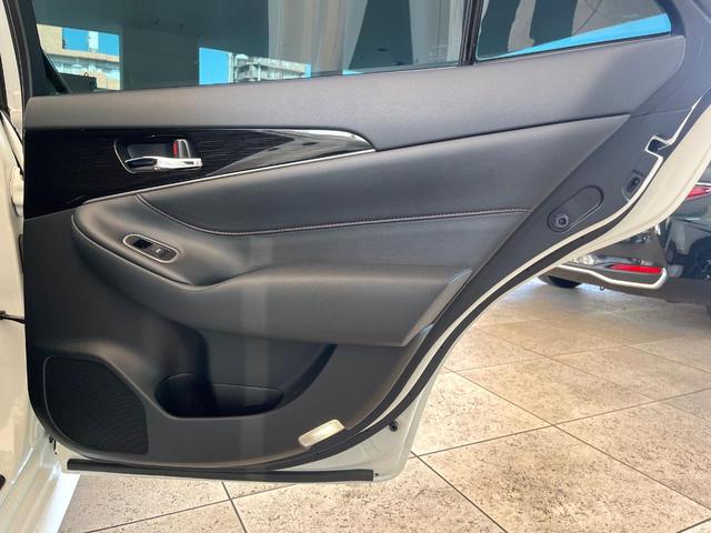 クラウンハイブリッド アスリートS J-フロンティアリミテッド 特別仕様車 パノラミックビューモニター ムーンルーフ 純正オプション18インチアルミ 黒革シート セーフティセンス クリアランスソナー/バックソナー LEDヘッドライト&フォグ シートヒーター ETC(23枚目)