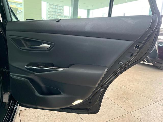 クラウンハイブリッド G セーフティパッケージプラス リアサポートパッケージ 黒革シート 純正18インチオプションマルチスポークアルミ 前席パワーシート スマートエントリー 純正SDナビ スーパーライフ(31枚目)