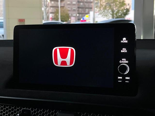 シビック タイプR レーシングブラックパッケージ 6MT ターボ ホンダセンシング 大型リヤスポイラー ブレンボ製キャリパー 純正19インチアルミ 専用スポーツシート ホンダコネクトディスプレイ バックカメラ LEDヘッドライト ETC2.0(4枚目)