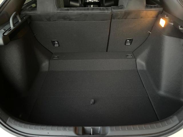 シビック タイプR レーシングブラックパッケージ 6MT ターボ ホンダセンシング 大型リヤスポイラー ブレンボ製キャリパー 純正19インチアルミ 専用スポーツシート ホンダコネクトディスプレイ バックカメラ LEDヘッドライト ETC2.0(11枚目)