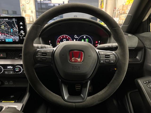 シビック タイプR レーシングブラックパッケージ 6MT ターボ ホンダセンシング 大型リヤスポイラー ブレンボ製キャリパー 純正19インチアルミ 専用スポーツシート ホンダコネクトディスプレイ バックカメラ LEDヘッドライト ETC2.0(12枚目)