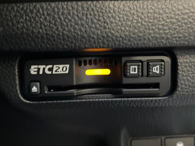 シビック タイプR レーシングブラックパッケージ 6MT ターボ ホンダセンシング 大型リヤスポイラー ブレンボ製キャリパー 純正19インチアルミ 専用スポーツシート ホンダコネクトディスプレイ バックカメラ LEDヘッドライト ETC2.0(28枚目)