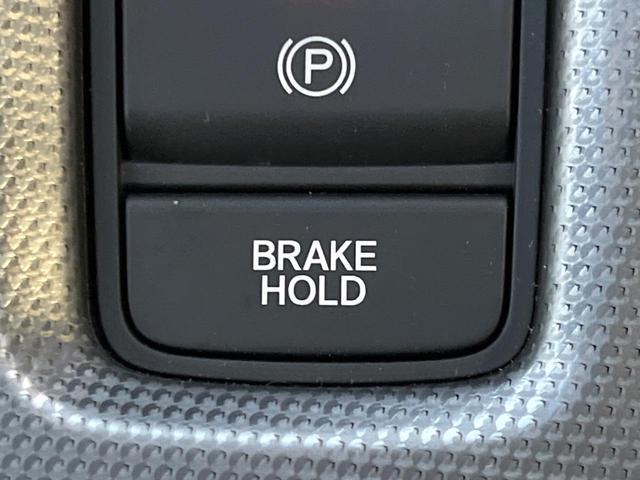 シビック タイプR レーシングブラックパッケージ 6MT ターボ ホンダセンシング 大型リヤスポイラー ブレンボ製キャリパー 純正19インチアルミ 専用スポーツシート ホンダコネクトディスプレイ バックカメラ LEDヘッドライト ETC2.0(31枚目)