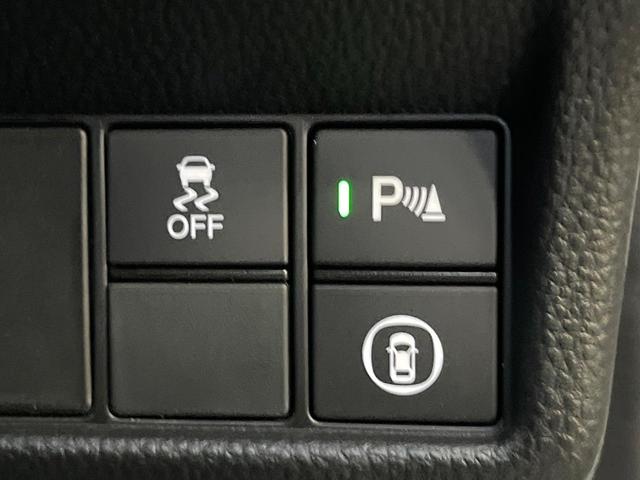 シビック タイプR レーシングブラックパッケージ 6MT ターボ ホンダセンシング 大型リヤスポイラー ブレンボ製キャリパー 純正19インチアルミ 専用スポーツシート ホンダコネクトディスプレイ バックカメラ LEDヘッドライト ETC2.0(50枚目)