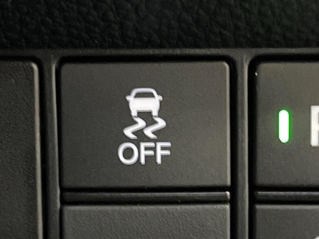 シビック タイプR レーシングブラックパッケージ 6MT ターボ ホンダセンシング 大型リヤスポイラー ブレンボ製キャリパー 純正19インチアルミ 専用スポーツシート ホンダコネクトディスプレイ バックカメラ LEDヘッドライト ETC2.0(51枚目)