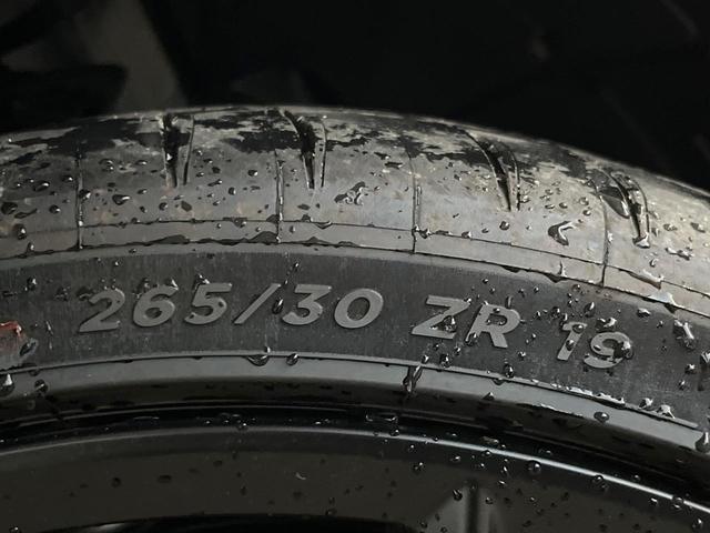 シビック タイプR レーシングブラックパッケージ 6MT ターボ ホンダセンシング 大型リヤスポイラー ブレンボ製キャリパー 純正19インチアルミ 専用スポーツシート ホンダコネクトディスプレイ バックカメラ LEDヘッドライト ETC2.0(53枚目)