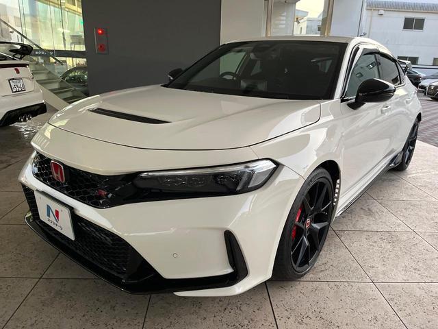 シビック タイプR レーシングブラックパッケージ 6MT ターボ ホンダセンシング 大型リヤスポイラー ブレンボ製キャリパー 純正19インチアルミ 専用スポーツシート ホンダコネクトディスプレイ バックカメラ LEDヘッドライト ETC2.0(59枚目)