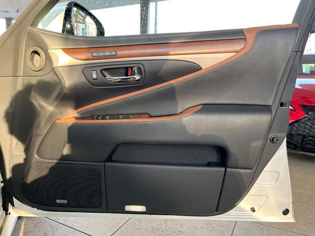LS LS600h バージョンL マークレビンソンサウンド プリクラッシュセーフティシステム レーダークルーズコントロール レーンキープアシスト パワートランクリッド 純正18インチアルミ 黒革シート メモリー機能付きパワーシート(51枚目)