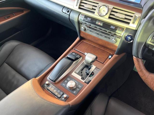 LS LS600h バージョンL マークレビンソンサウンド プリクラッシュセーフティシステム レーダークルーズコントロール レーンキープアシスト パワートランクリッド 純正18インチアルミ 黒革シート メモリー機能付きパワーシート(68枚目)