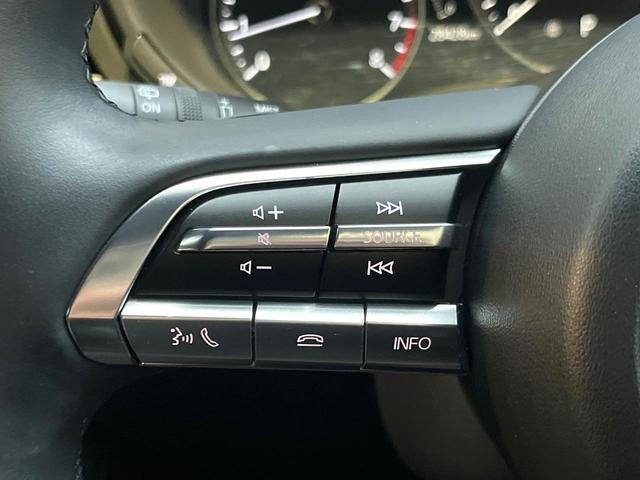 MAZDA3ファストバック 20Sバーガンディ セレクション 360度セーフティパッケージ レッドパーフォレーション革シート スマートブレーキサポート レーダークルーズコントロール ブラインドスポットモニタリング 純正18インチアルミ シートヒーター 純正ナビ(44枚目)