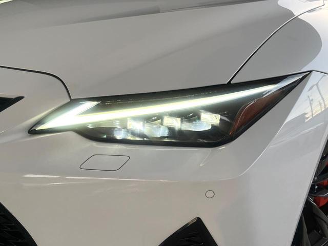 ＩＳ ＩＳ３００ｈ　Ｆスポーツ　４ＷＤ　マークレビンソンサウンド　パノラミックビューモニター　オレンジブレーキキャリパー　革スポーツシートセット　セーフティシステムプラス　ブラインドスポットモニター　ＬＥＤヘッドライト　ＥＴＣ２．０（13枚目）