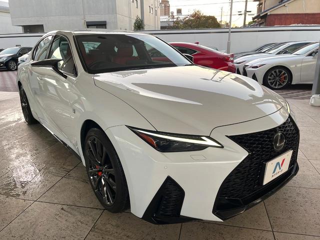 ＩＳ ＩＳ３００ｈ　Ｆスポーツ　４ＷＤ　マークレビンソンサウンド　パノラミックビューモニター　オレンジブレーキキャリパー　革スポーツシートセット　セーフティシステムプラス　ブラインドスポットモニター　ＬＥＤヘッドライト　ＥＴＣ２．０（17枚目）