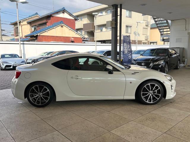 86 GT 後期 HKS車高調 純正17インチアルミ クルーズコントロール バックカメラ LEDヘッドライト パドルシフト ブラックファブリックシート アルミペダル デジタルスピードメーター ワンオーナー ETC(29枚目)