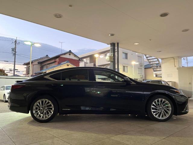 ＥＳ ＥＳ３００ｈ　バージョンＬ　デジタルインナーミラー　パノラミックビューモニター　マークレビンソンサウンド　ムーンルーフ　ブラインドスポット　パドルシフト　純正１８インチアルミ　メモリー機能付きパワーシート　パワートランクリッド（26枚目）