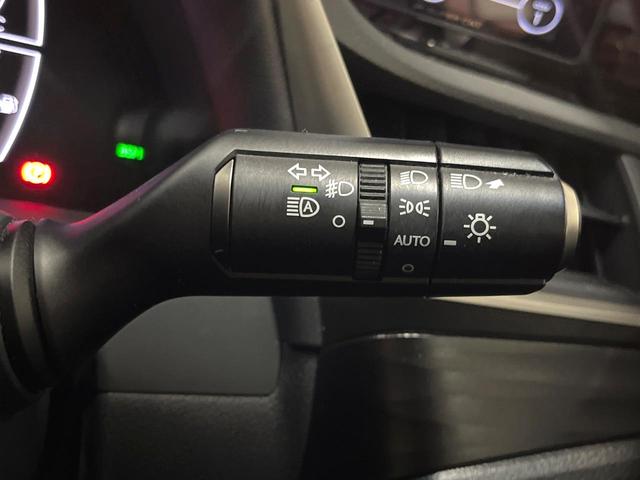 ＥＳ ＥＳ３００ｈ　バージョンＬ　デジタルインナーミラー　パノラミックビューモニター　マークレビンソンサウンド　ムーンルーフ　ブラインドスポット　パドルシフト　純正１８インチアルミ　メモリー機能付きパワーシート　パワートランクリッド（65枚目）