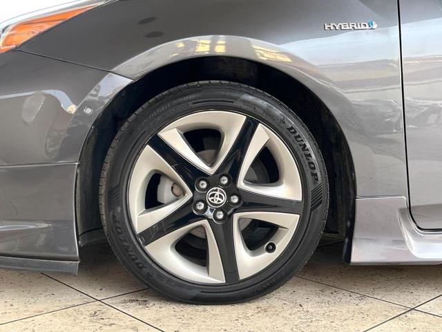 プリウス Ａツーリングセレクション　モデリスタエアロ　プリクラッシュセーフティ　レーダークルーズコントロール　ブラインドスポットモニター　純正１７インチアルミ　黒革シート　シートヒーター　ＬＥＤヘッドライト＆フォグ　パワーシート　ＥＴＣ（24枚目）