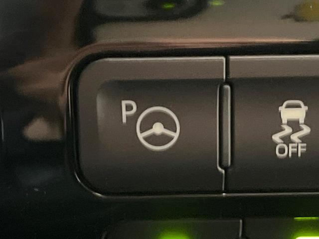 プリウス Ａツーリングセレクション　モデリスタエアロ　プリクラッシュセーフティ　レーダークルーズコントロール　ブラインドスポットモニター　純正１７インチアルミ　黒革シート　シートヒーター　ＬＥＤヘッドライト＆フォグ　パワーシート　ＥＴＣ（49枚目）