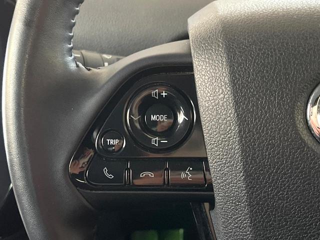 プリウス Ａツーリングセレクション　モデリスタエアロ　プリクラッシュセーフティ　レーダークルーズコントロール　ブラインドスポットモニター　純正１７インチアルミ　黒革シート　シートヒーター　ＬＥＤヘッドライト＆フォグ　パワーシート　ＥＴＣ（53枚目）