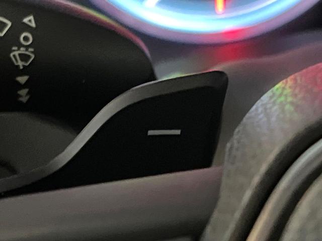 クラウンハイブリッド ＲＳ　プリクラッシュセーフティ　レーダークルーズコントロール　３眼ＬＥＤヘッドライト＆フォグ　純正１８インチアルミ　ブラックファブリックシート　革巻きステアリング　パドルシフト　ステアリングヒーター　ＥＴＣ（48枚目）