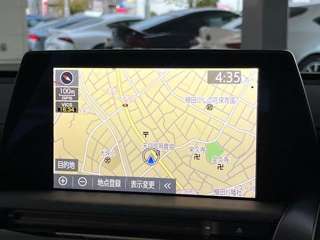 クラウンハイブリッド ＲＳ　プリクラッシュセーフティ　レーダークルーズコントロール　３眼ＬＥＤヘッドライト＆フォグ　純正１８インチアルミ　ブラックファブリックシート　革巻きステアリング　パドルシフト　ステアリングヒーター　ＥＴＣ（52枚目）