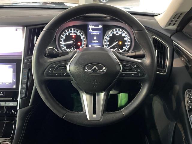 スカイライン ２００ＧＴ－ｔタイプＰ　全周囲カメラ　インテリジェントクルーズコントロール　純正１８インチアルミ　運転席メモリー機能付きパワーシート　前席シートヒーター　左右独立オートエアコン　ＬＥＤヘッドライト／フロントフォグ　禁煙車（11枚目）